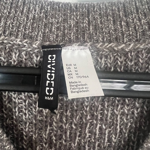 H&M Divided Knit Vest - Picture 3 of 4